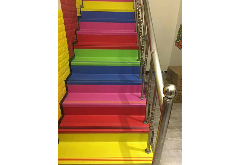 多彩楼梯